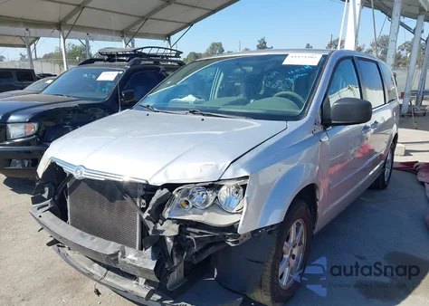 2010 Chrysler Town & Country New Lx из США, поврежденный, VIN 2A4RR2D14AR414721